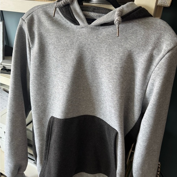 Across the pond color block hoodie size large - Picture 2 of 3